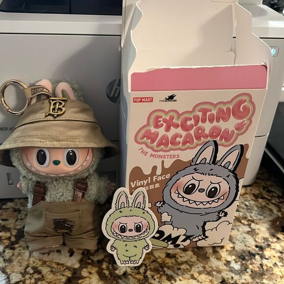 Green grape macaron Labubu - Picture 4 of 6